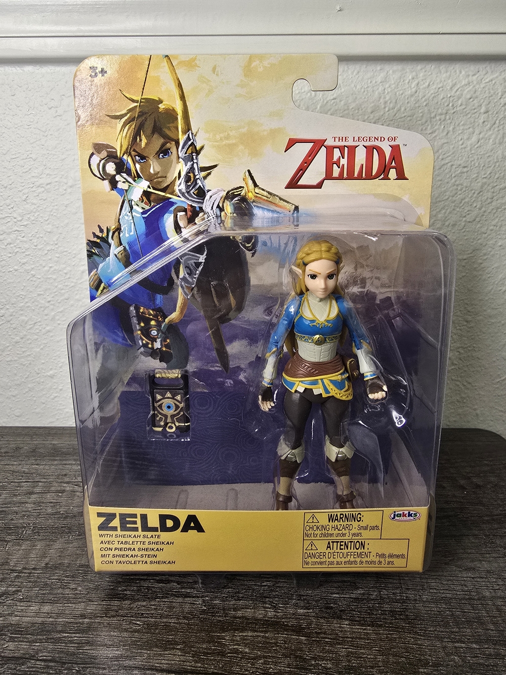 Zelda Action Figure With Sheikah Slate